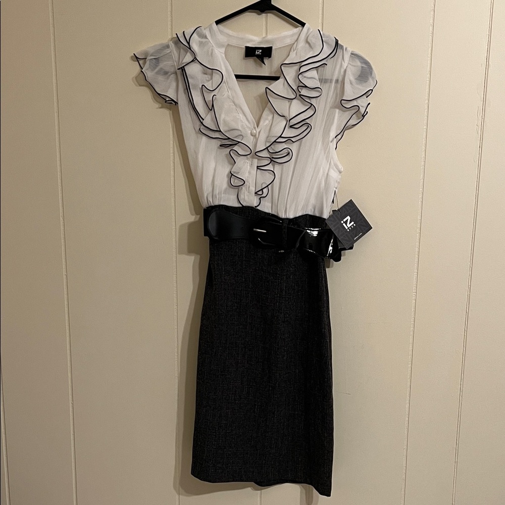 NWT Iz Byer White and Black Ruffle Dress Size 7